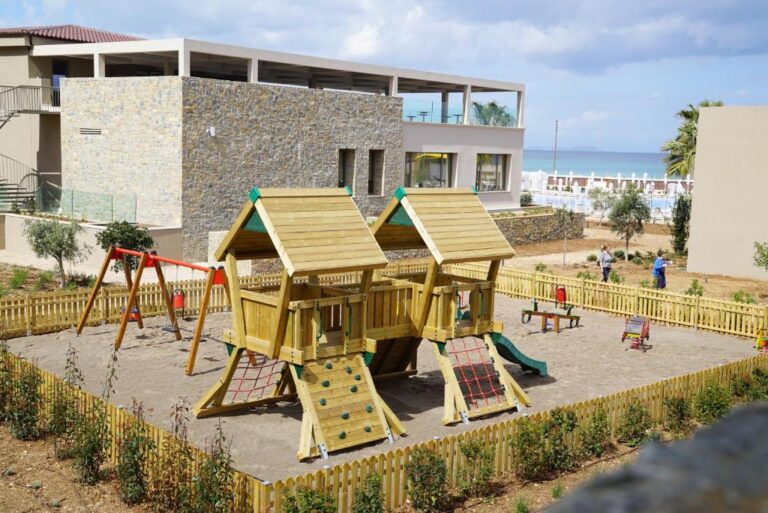 Almyros Beach Resort & SPA