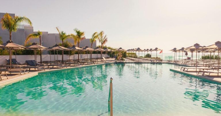 Blue Sea Island Resort
