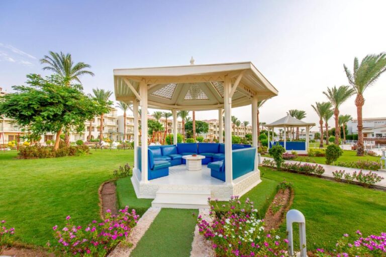 Pickalbatros Dana Beach Resort