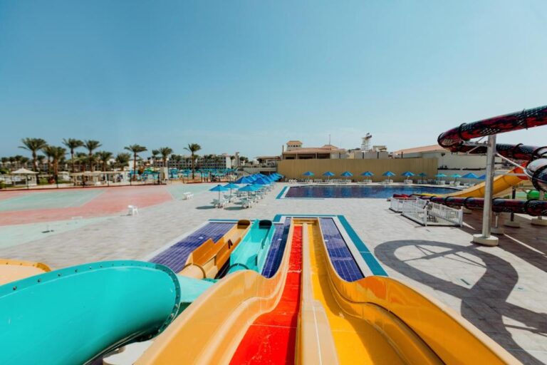 Pickalbatros Dana Beach Resort