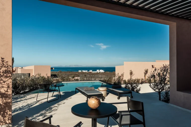 Domes Novos Santorini Autograph Collection