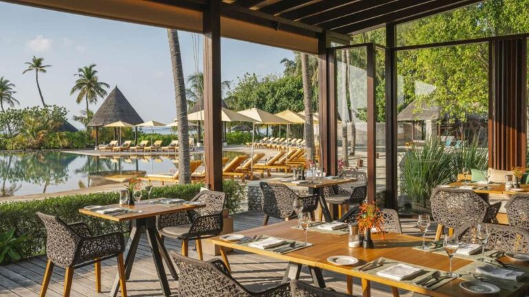 Four Seasons Resort Kuda Huraa