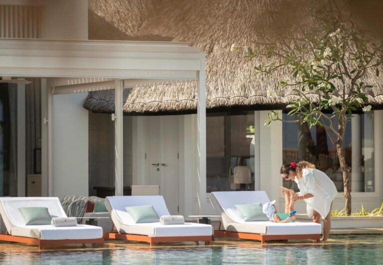 Four Seasons Resort Kuda Huraa