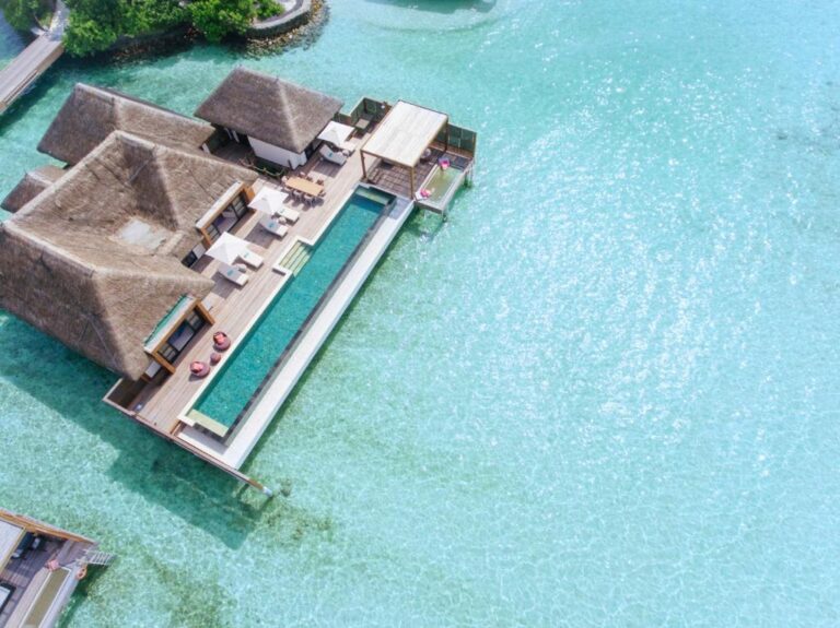 Four Seasons Resort Kuda Huraa