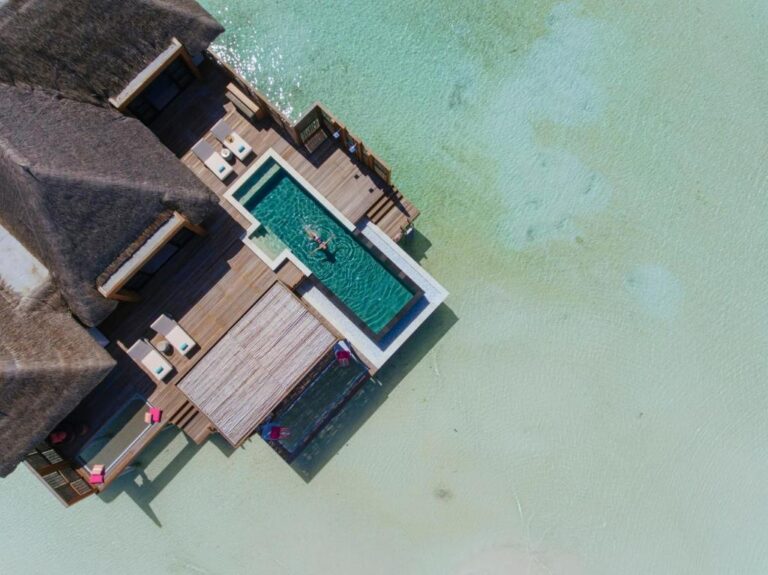Four Seasons Resort Kuda Huraa
