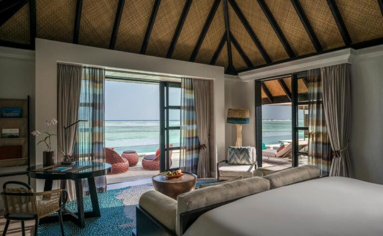 Four Seasons Resort Kuda Huraa