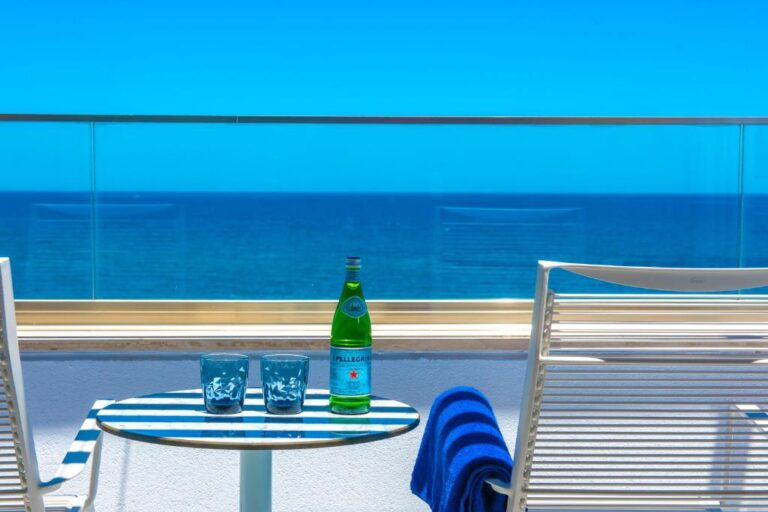 I Resort Beach