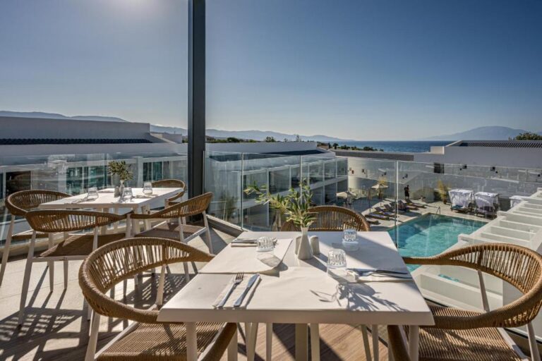 Mirage Bleu Resort