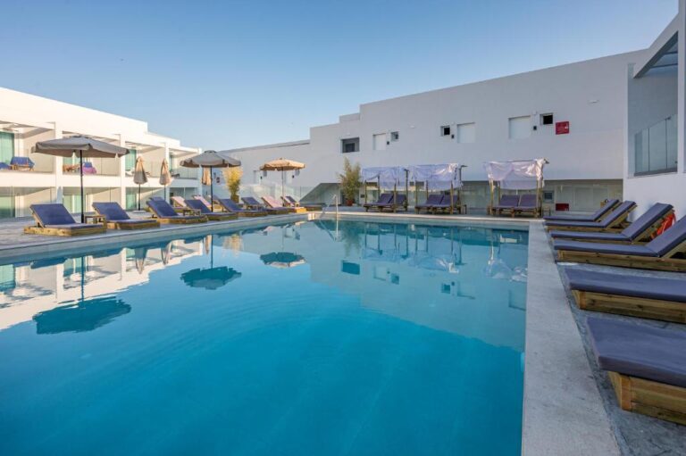 Mirage Bleu Resort