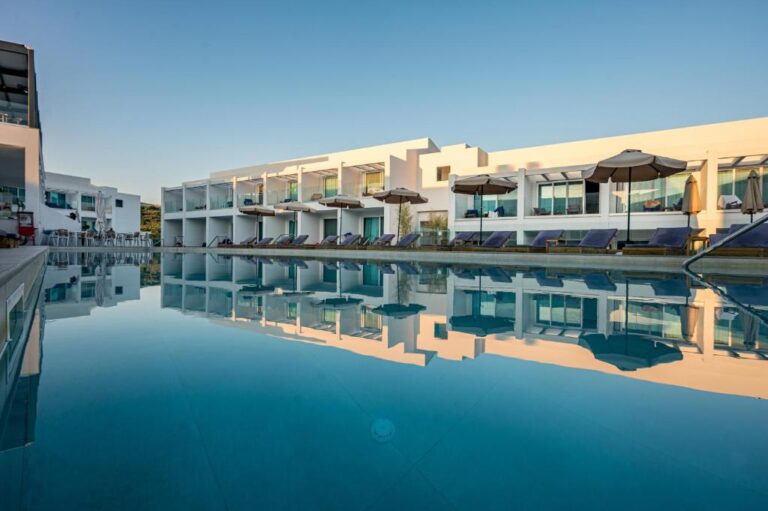 Mirage Bleu Resort
