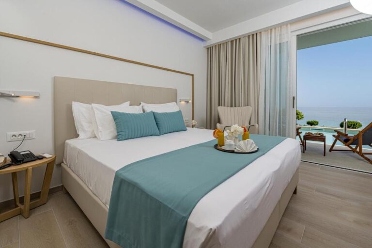 Mirage Bleu Resort