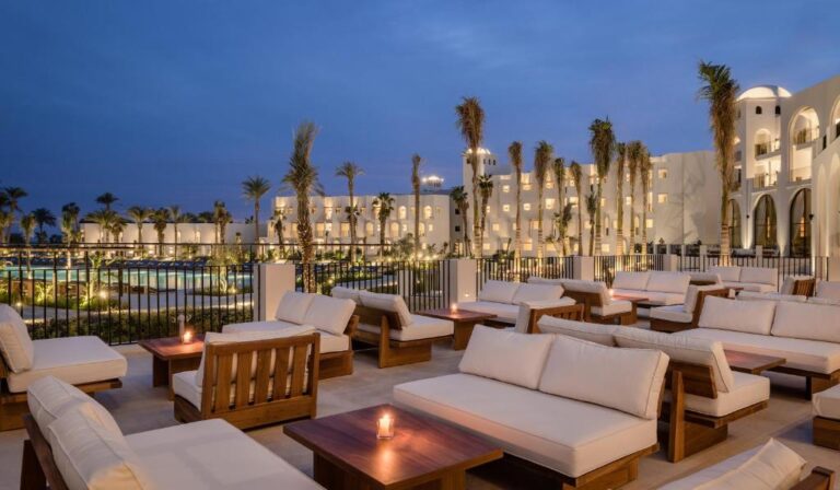 Serry Beach Resort