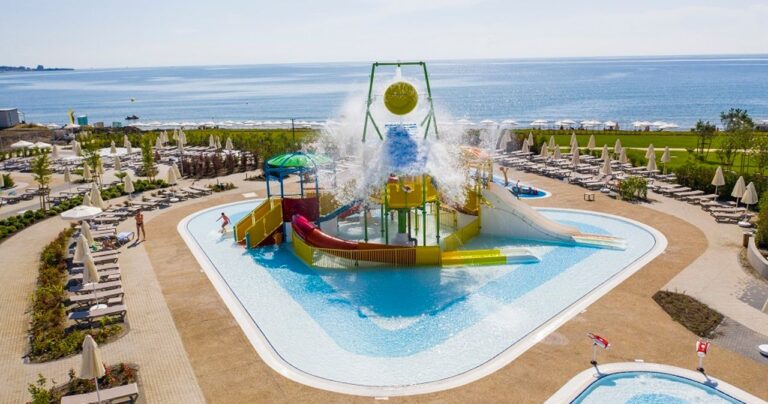 Wave Resort