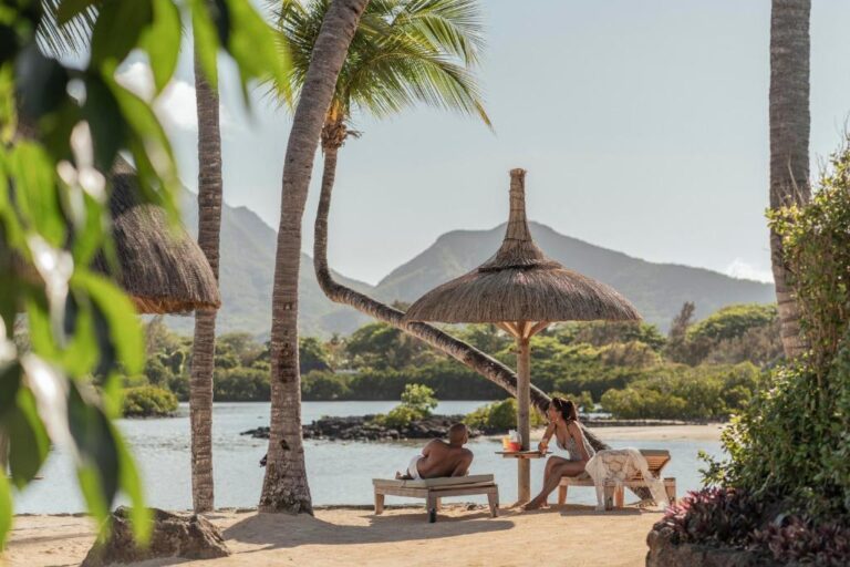 Four Seasons Resort at Anahita