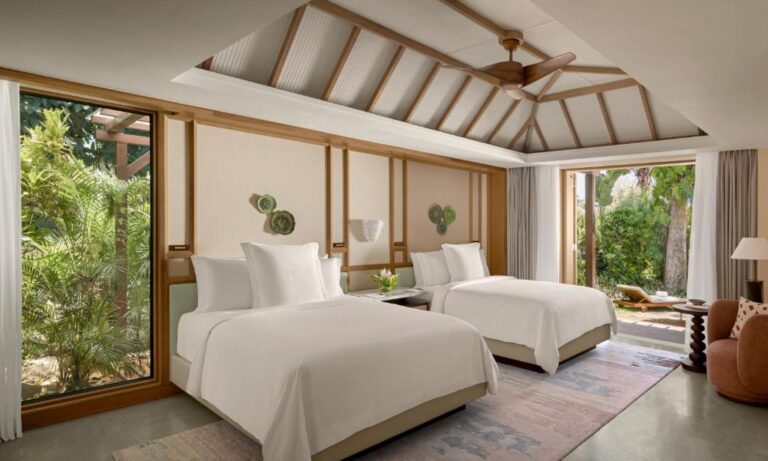 Four Seasons Resort at Anahita