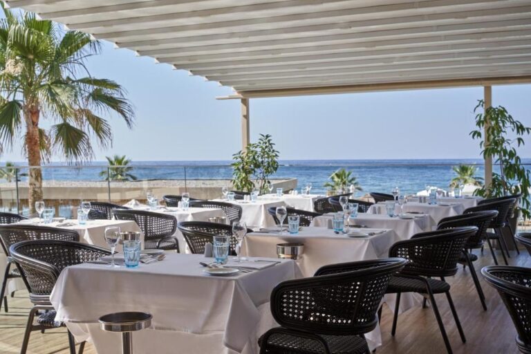 Atlantica Kalliston Resort & Spa