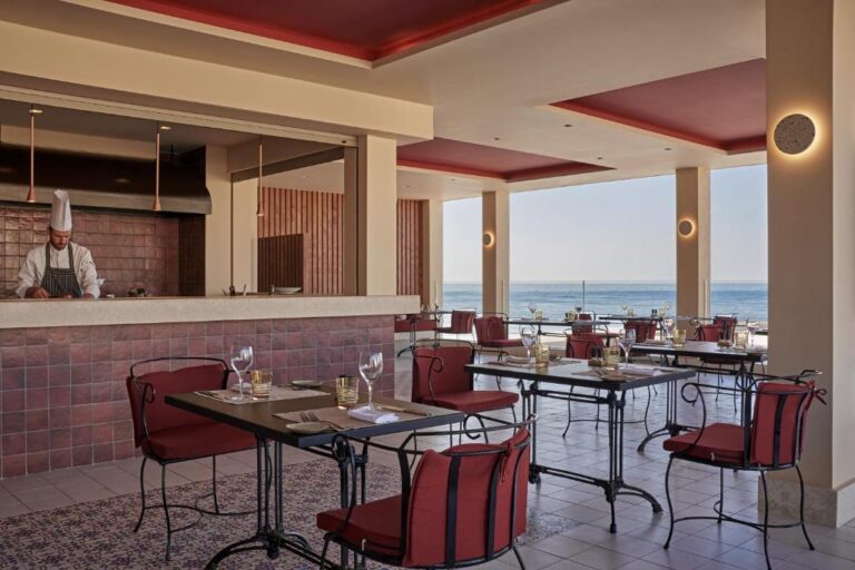 Atlantica Kalliston Resort & Spa