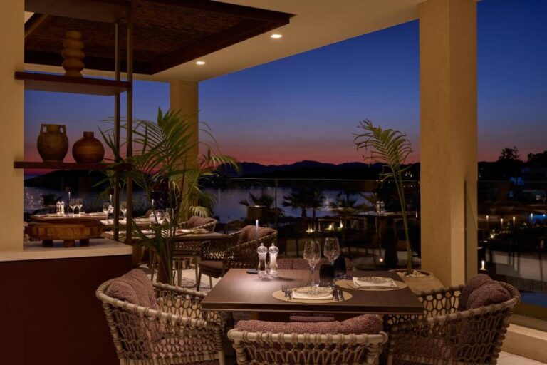 Atlantica Kalliston Resort & Spa