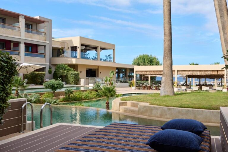 Atlantica Kalliston Resort & Spa
