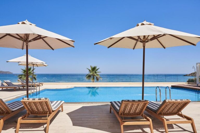 Atlantica Kalliston Resort & Spa