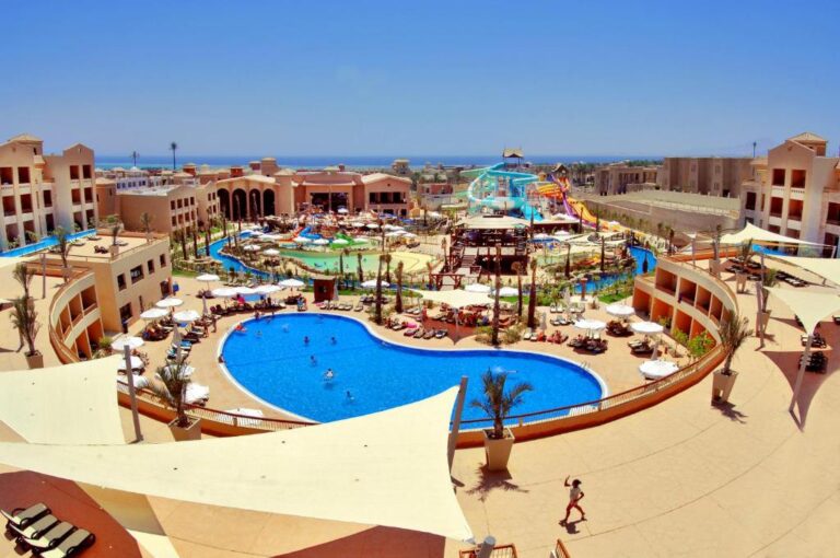 Coral Sea Aqua Club