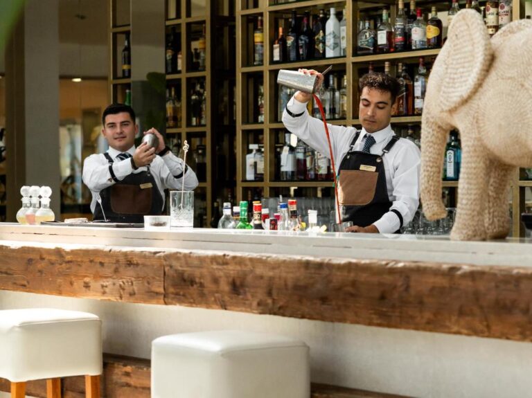 Grecotel LuxMe The White