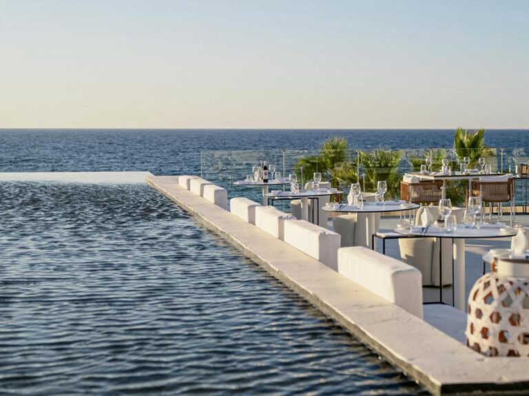 Grecotel LuxMe The White