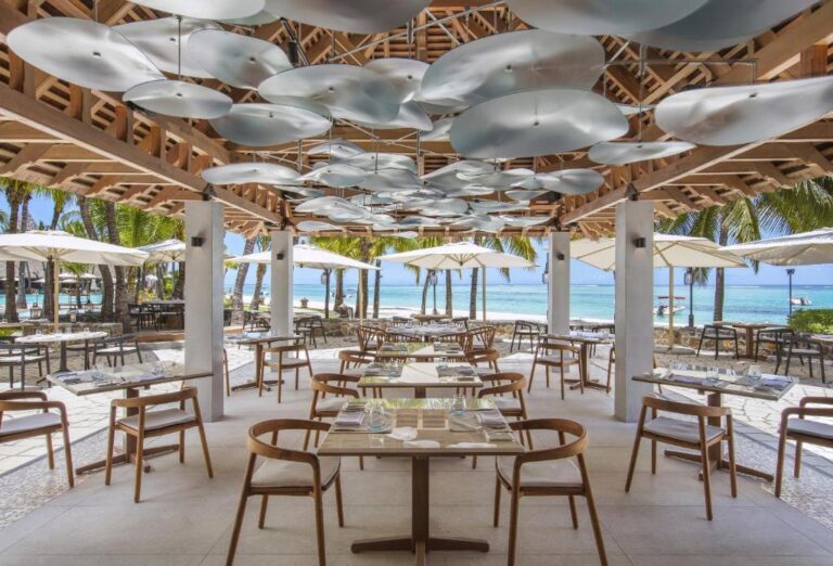 Paradis Beachcomber Golf Resort & Spa