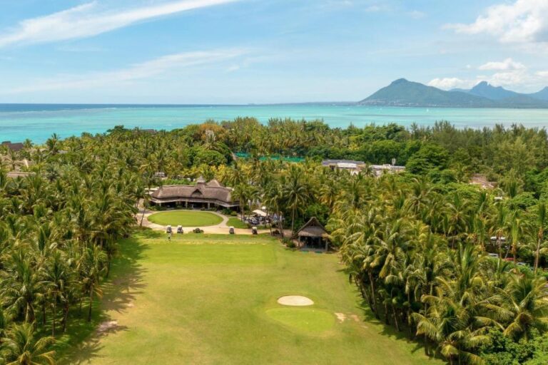 Paradis Beachcomber Golf Resort & Spa