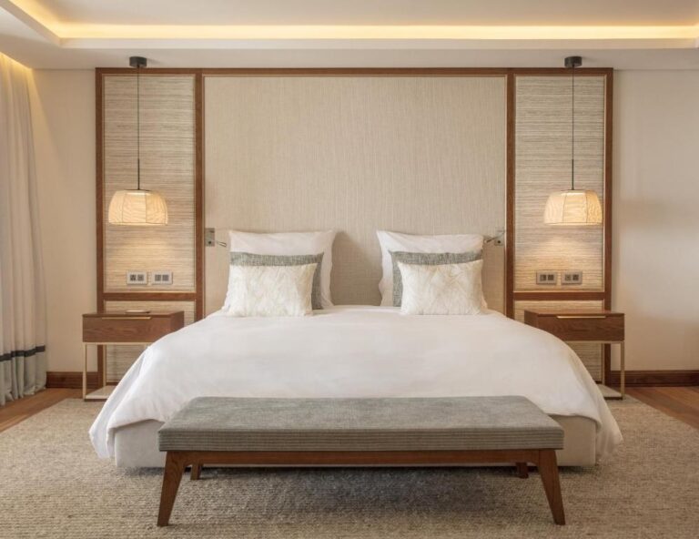 Paradis Beachcomber Golf Resort & Spa