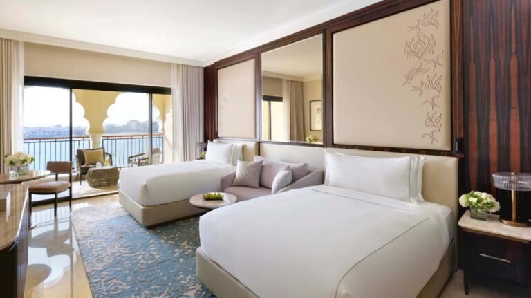 The Ritz Carlton Abu Dhabi Grand Canal