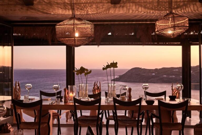Myconian Utopia Relais & Chateaux