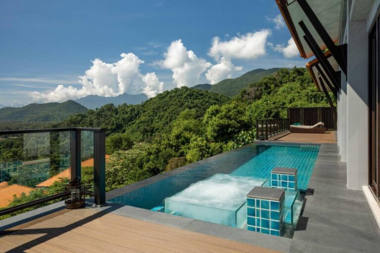 Banyan Tree Lang Co Vietnam 5*