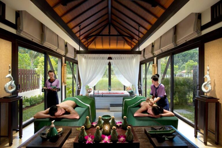 Banyan Tree Lang Co Vietnam 5*