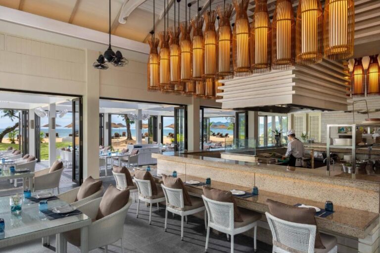 Banyan Tree Lang Co Vietnam 5*