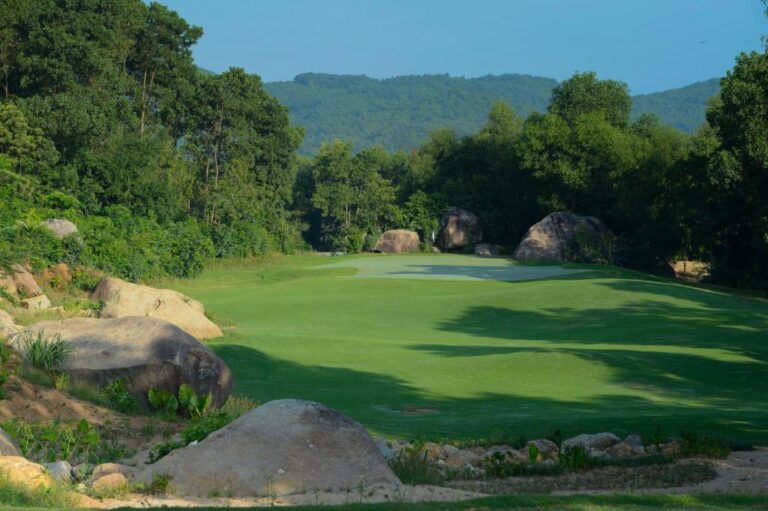Banyan Tree Lang Co Vietnam 5*