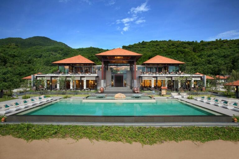 Banyan Tree Lang Co Vietnam 5*