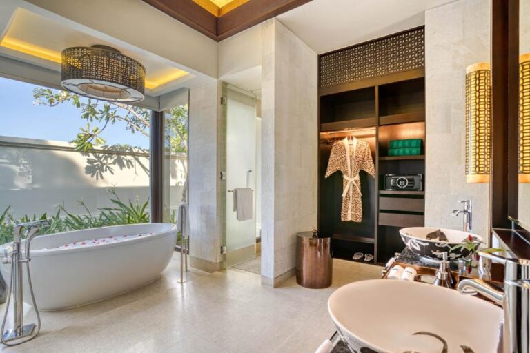 Banyan Tree Lang Co Vietnam 5*