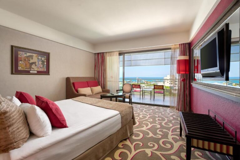 Cornelia Diamond Golf Resort & SPA
