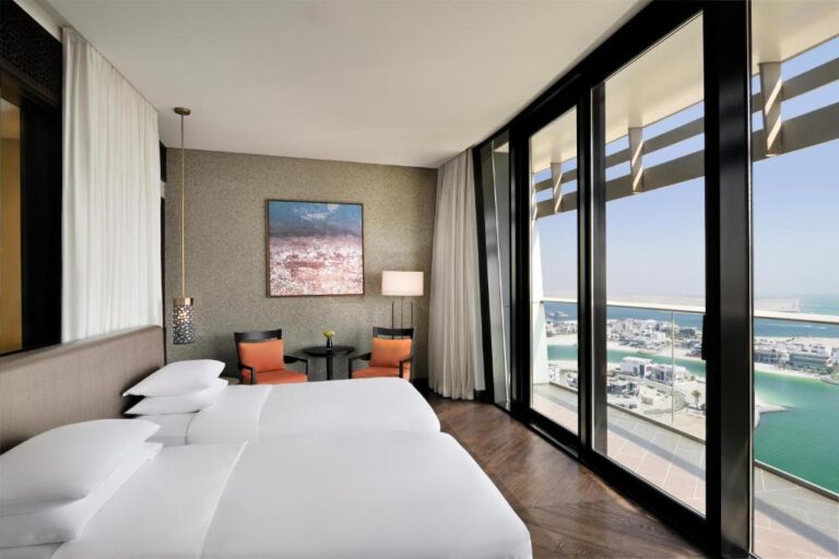 Grand Hyatt Abu Dhabi Hotel & Residences Emirates Pearl