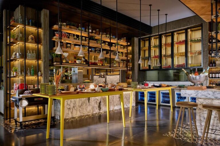 Grand Hyatt Abu Dhabi Hotel & Residences Emirates Pearl