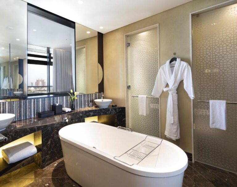 Grand Hyatt Abu Dhabi Hotel & Residences Emirates Pearl