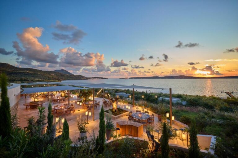 Mandarin Oriental, Costa Navarino 5*