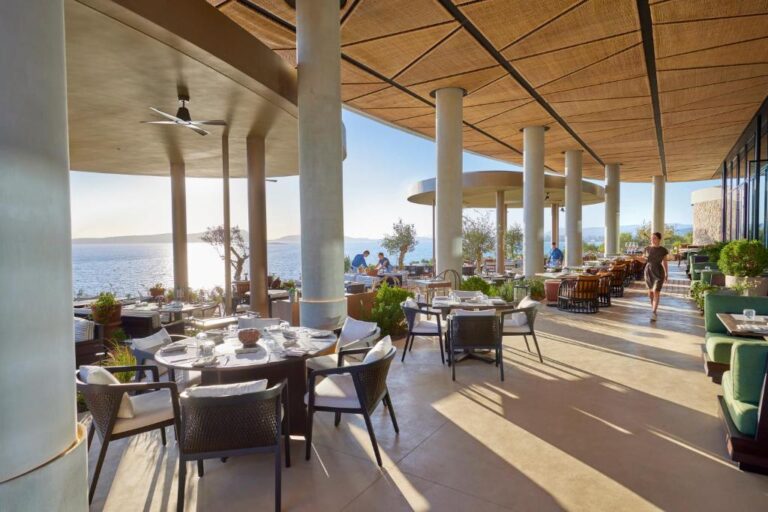 Mandarin Oriental, Costa Navarino 5*
