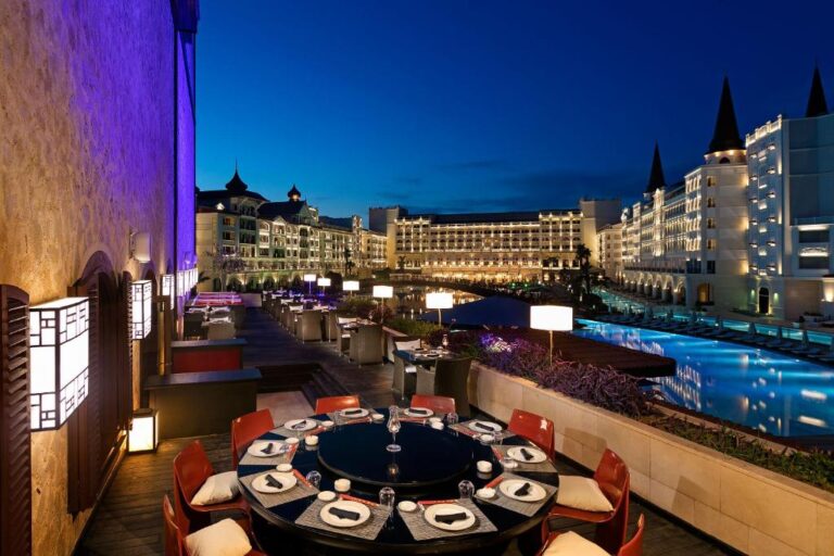 Mardan Palace
