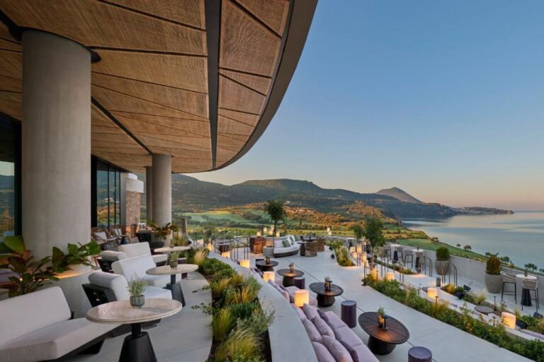Mandarin Oriental, Costa Navarino 5*