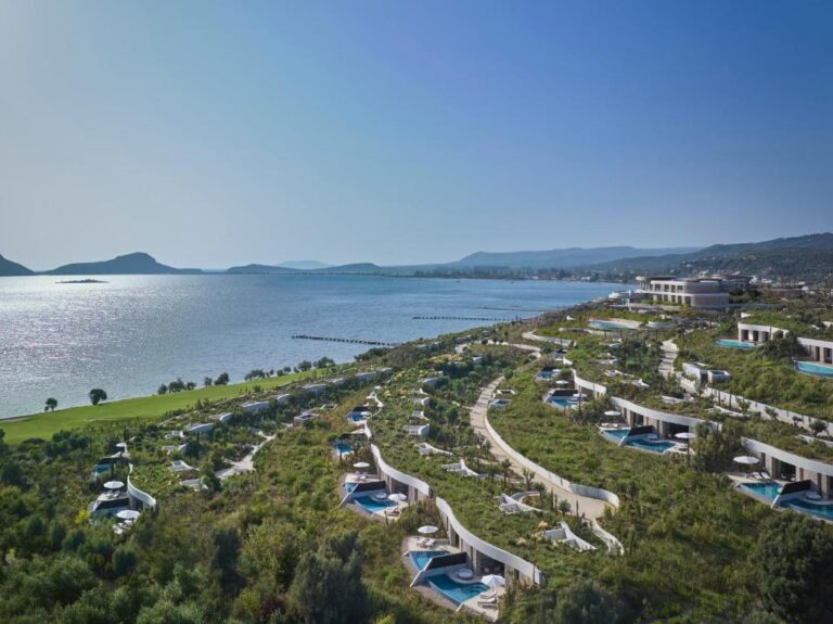 Mandarin Oriental, Costa Navarino 5*