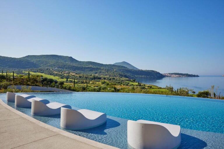 Mandarin Oriental, Costa Navarino 5*