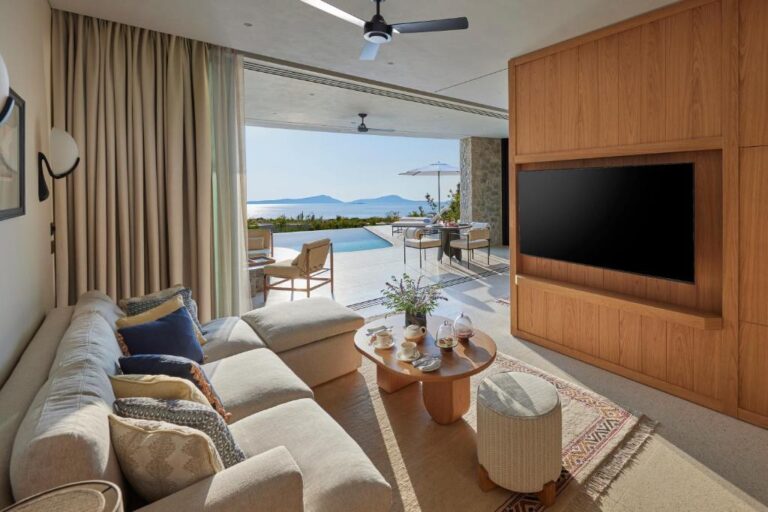 Mandarin Oriental, Costa Navarino 5*