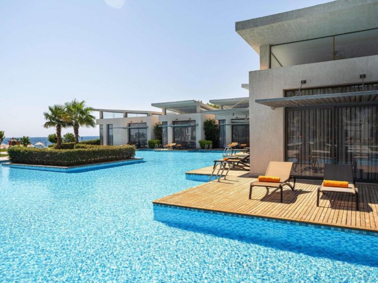 Rixos Premium Magawish Suites & Villas